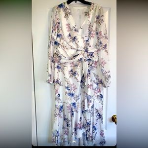 Brand New: Ever New midi dress